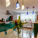 Apartamento Klimatyczne Mieszkanie 3-pok. 200m Od Dworca Glownego Pkp *