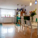 Klimatyczne Mieszkanie 3-pok. 200m Od Dworca Glownego Pkp Apartamento