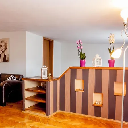 Apartamento Klimatyczne Mieszkanie 3-pok. 200m Od Dworca Glownego Pkp *