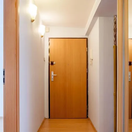 Klimatyczne Mieszkanie 3-pok. 200m Od Dworca Glownego Pkp * Wrocław