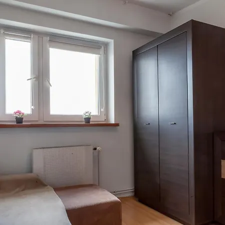 Klimatyczne Mieszkanie 3-pok. 200m Od Dworca Glownego Pkp Lägenhet