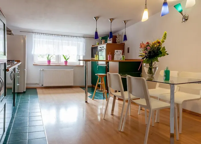 Klimatyczne Mieszkanie 3-pok. 200m Od Dworca Glownego Pkp Lejlighed